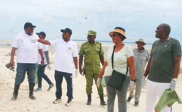 On-site direction by Mhe Mkuu wa Wilaya during the field visit